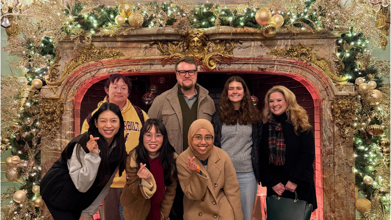 Sneddon Lab at our annual holiday Filoli adventure